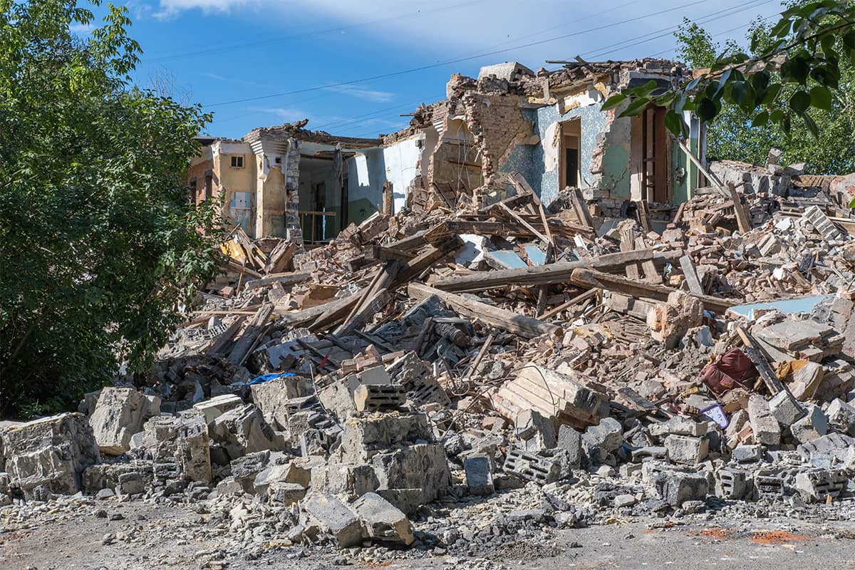 landscape-of-ruined-buildings-image-of-decrepitud-2023-11-27-05-07-20-utc (1)